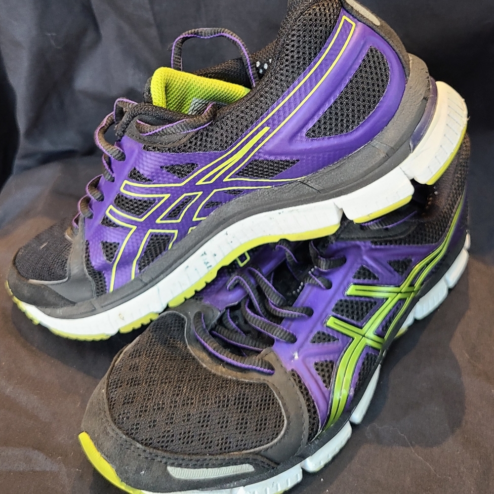 ASICS GEL NEOS